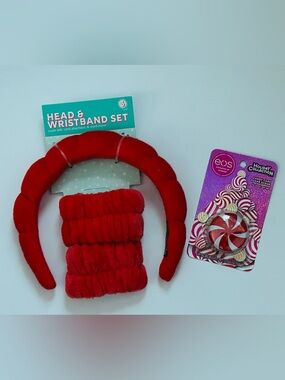NEW!! 3 Piece Plush Headband & Wristband Home Facial Spa Set & Lip Scrub (NWT)